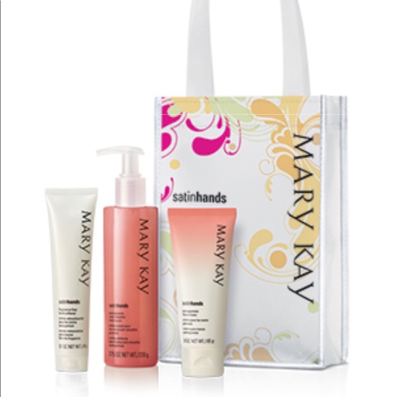 Mary Kay Makeup Mary Kay Satin Hands Pomegranate Poshmark